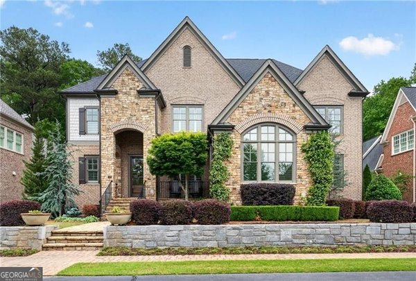 4221 Dogwood Bend Terrace, Berkeley Lake