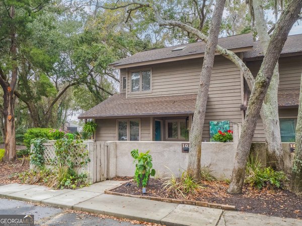 101 Barkentine Court St. Simons