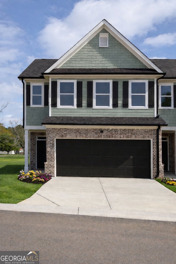15 Crest Drive, Hartwell