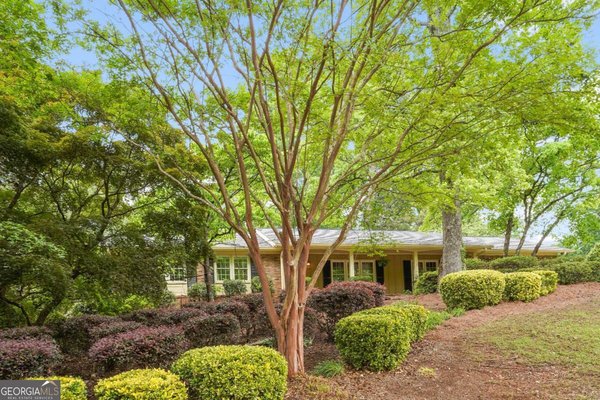 2480 Flair Knoll Drive Atlanta