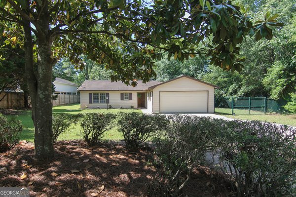 1502 Main Street, Perry