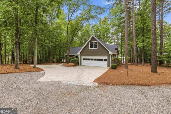 1010 Holmes Drive White Plains