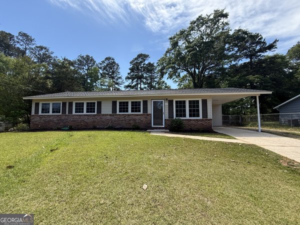 105 Sir Lancelot Avenue Lagrange