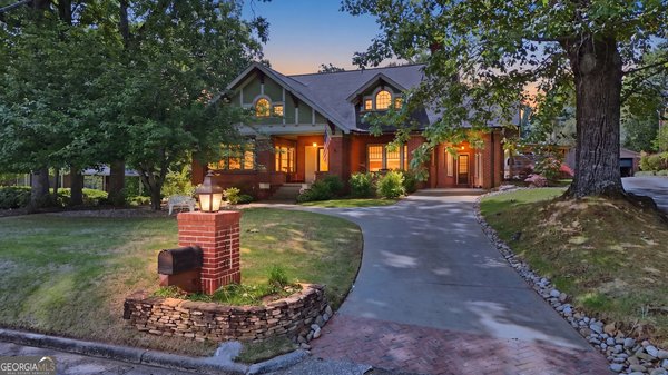 760 Tugalo Street, Toccoa