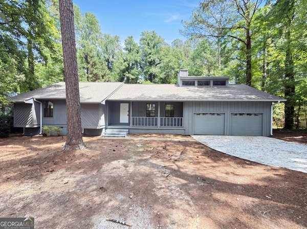420 Creekside Lane, Woodstock