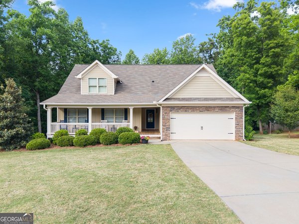 170 Fair Oaks Court, Commerce