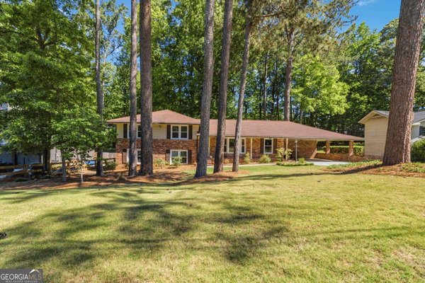 2738 Foster Ridge Road, Atlanta