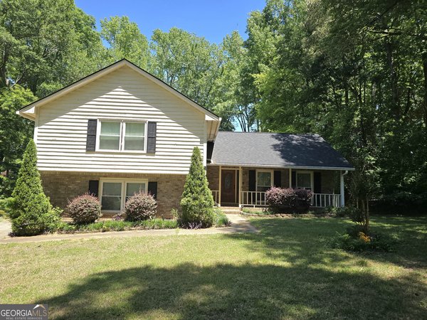 155 Fayette Court Fayetteville