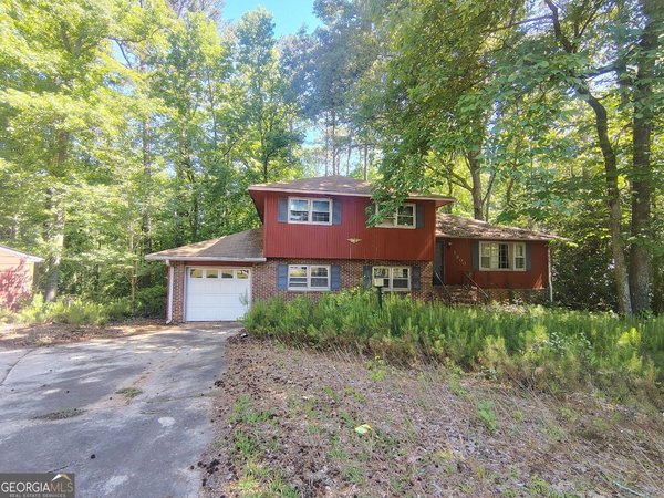 1300 Lancelot Lane, Macon