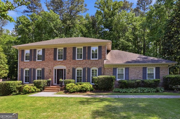 250 Hollyridge Way Roswell
