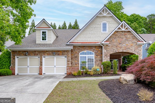 main picture of 7042 Tree House Way, Flowery Branch