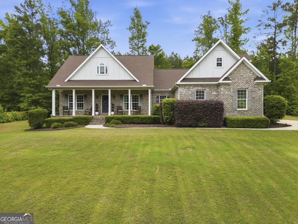 113 Oakwood Drive Forsyth