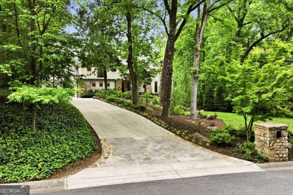 625 Northway Lane, Atlanta