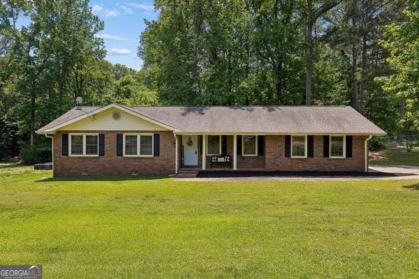 296 Holloway Drive, Canton