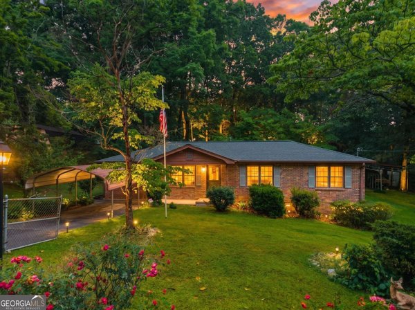 7008 Debbie Lane, Lithia Springs