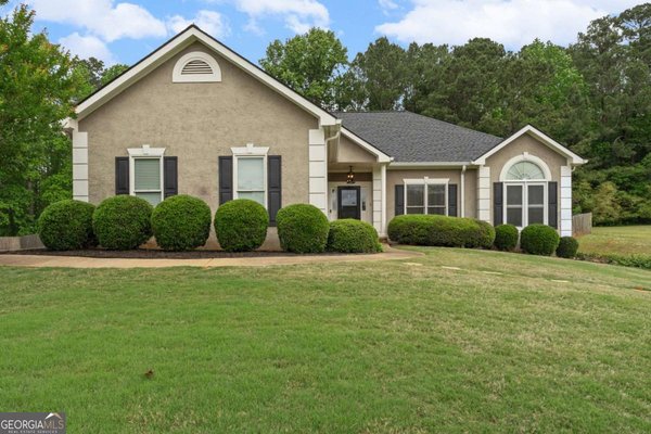 122 Crescent Drive Newnan