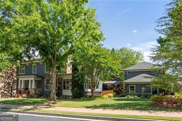 1020 Stonegrove Lane, Roswell