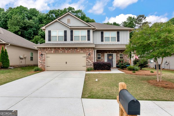 447 Brooks Village Drive, Pendergrass