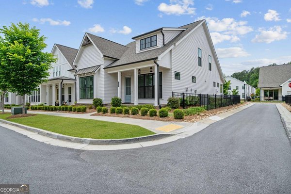 1053 Harvest Park Lane Suwanee