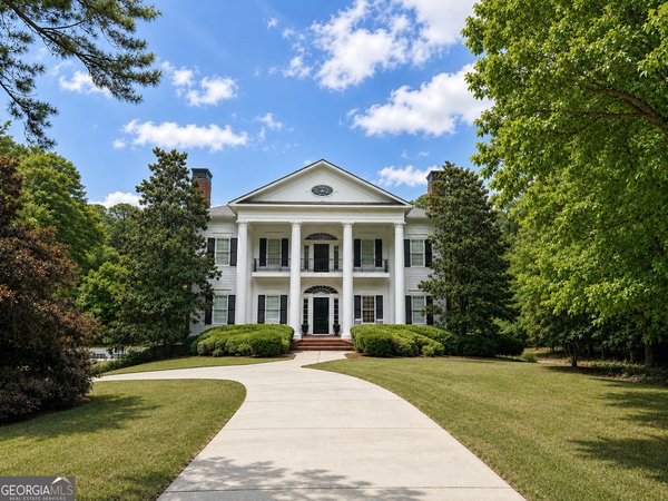 1305 Layor Court Peachtree City