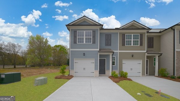 2023 Roseleigh Drive Douglasville
