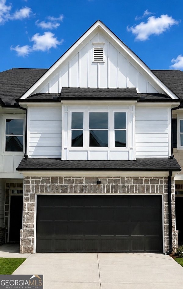 2 Crest Drive, Hartwell