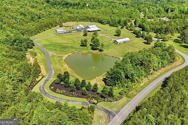 445 Valley Road Rydal