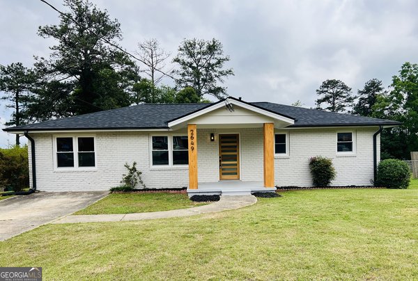 2649 Oak Circle, Ellenwood