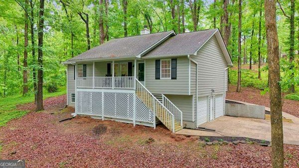 219 Oak Forest Drive, Canton