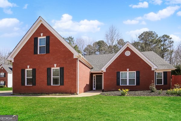 5382 Valley Forest Way, Flowery Branch