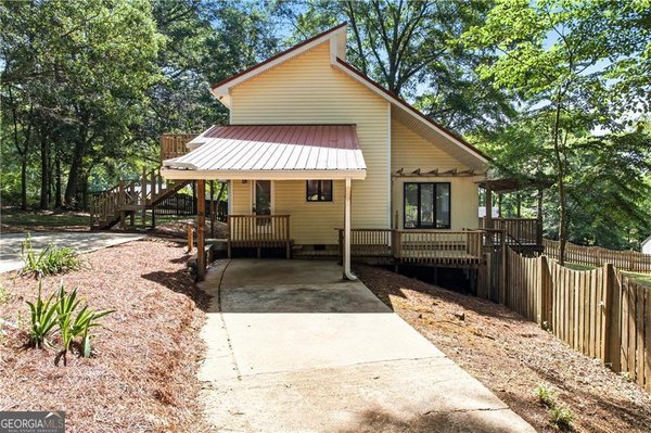 389 Peachtree Road, Jefferson