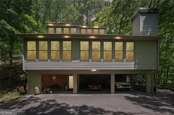 238 Windflower Drive, Big Canoe
