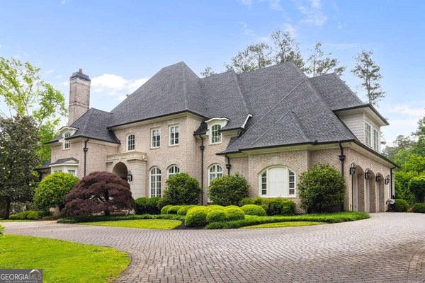 755 Heards Ferry Road, Atlanta