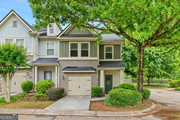 1100 Village Drive, Decatur