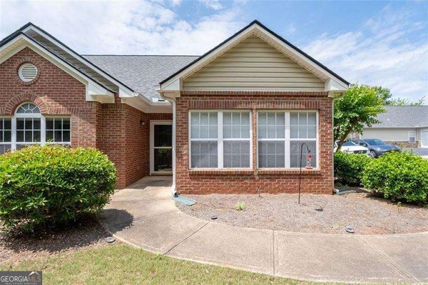 3732 Villa Springs Circle Powder Springs