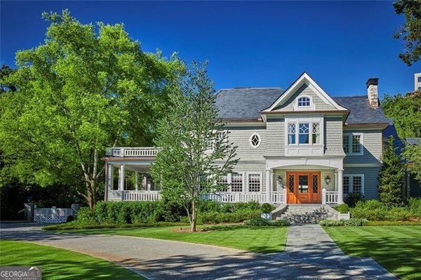 210 Peachtree Circle Atlanta