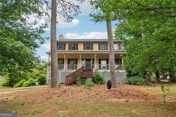 1626 Longwood Drive Marietta