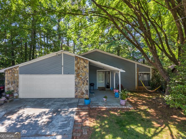 1462 Country Downs Drive, Norcross