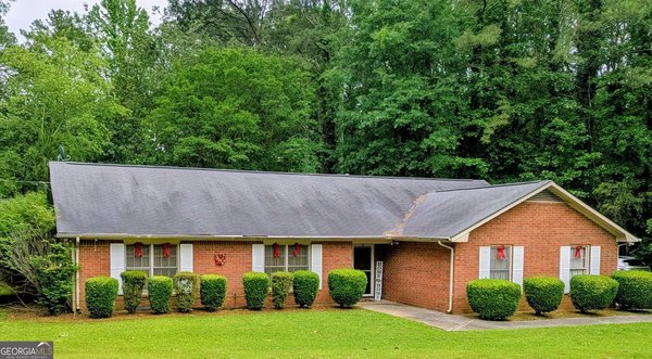 100 Whitney Way Fayetteville