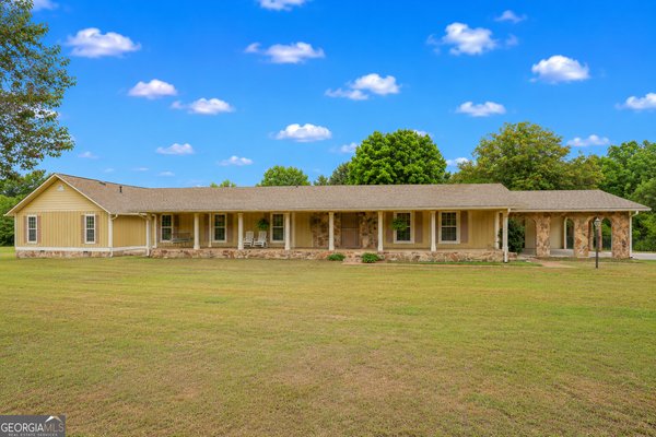 615 Fischer Road Sharpsburg