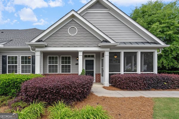 2716 Grapevine Circle, Cumming