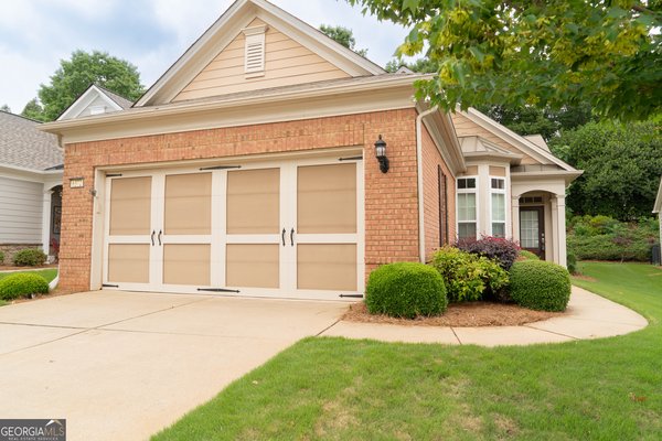 6372 Rockpoint Lane, Hoschton