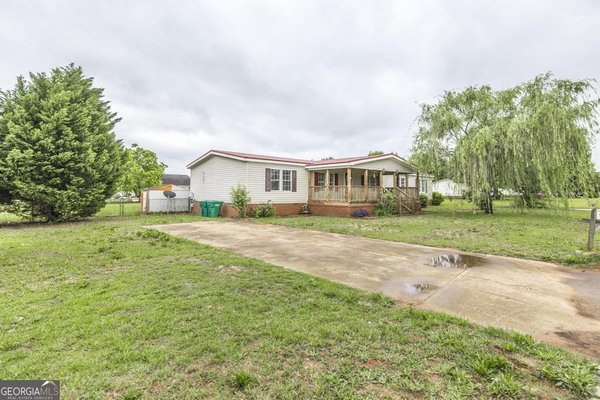 127 Shamrock Circle, Byron