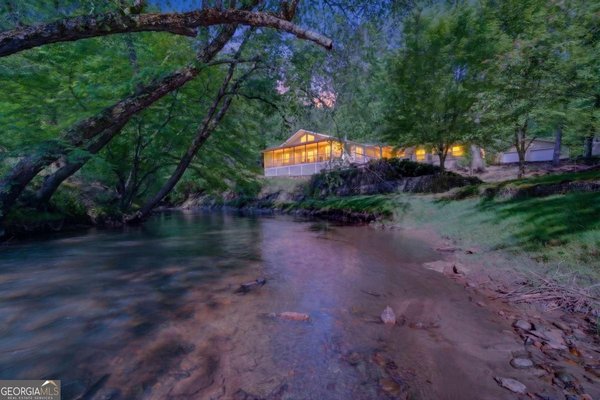 401 Mountain Rivers Road Mineral Bluff