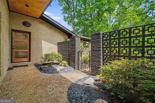 2700 Hawaii Court, Decatur