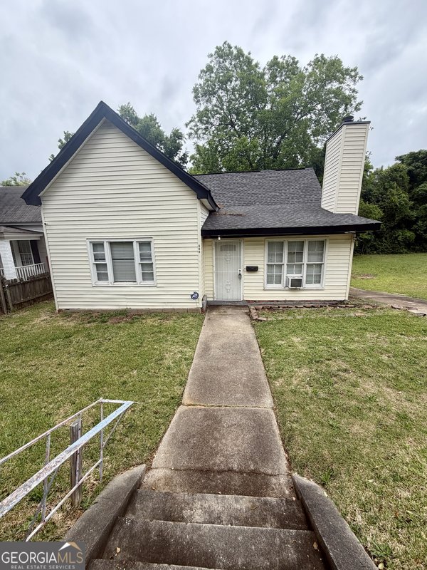 666 Woolfolk Street, Macon