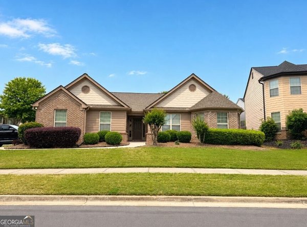 main picture of 3148 Sag Harbor Court, Buford