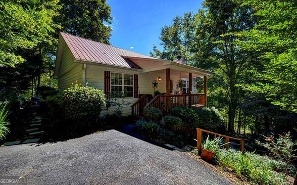 2532 Hunter Road Hiawassee