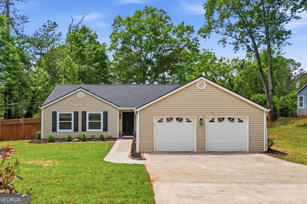 142 River Oaks Drive, Woodstock