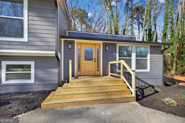 13 Perthshire Drive, Peachtree City